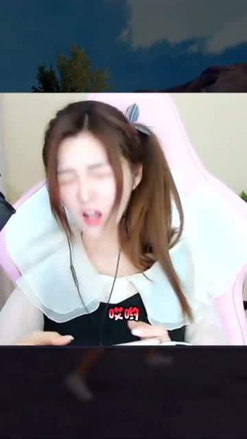 日韩女主播刺激战场视频